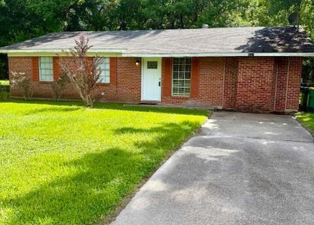 Property at 9721 Highway 613, Moss Point, MS 39562, 3 beds, 1.5 baths