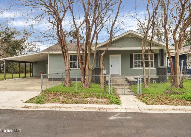 Property at 180 Rosetti St, Biloxi, MS 39530, 3 beds, 2 baths