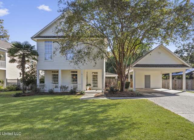 Property at 715 Commerce St, Gulfport, MS 39507, 3 beds, 2.5 baths