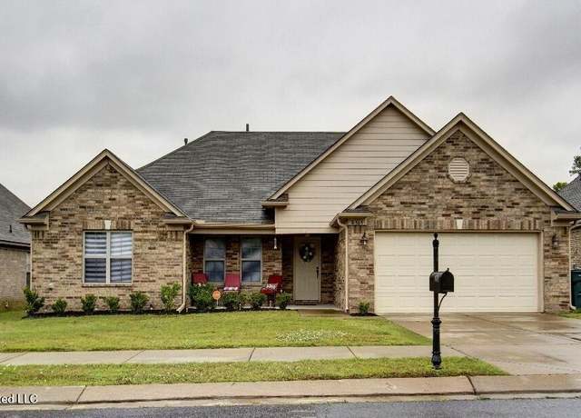 Property at 8669 Smith Ranch Dr, Southaven, MS 38671, 3 beds, 2 baths