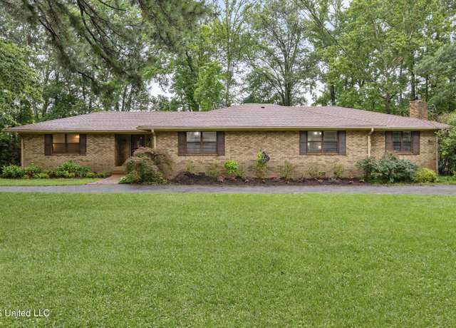 Property at 1025 Jo Ann Dr, Southaven, MS 38671, 3 beds, 2.5 baths