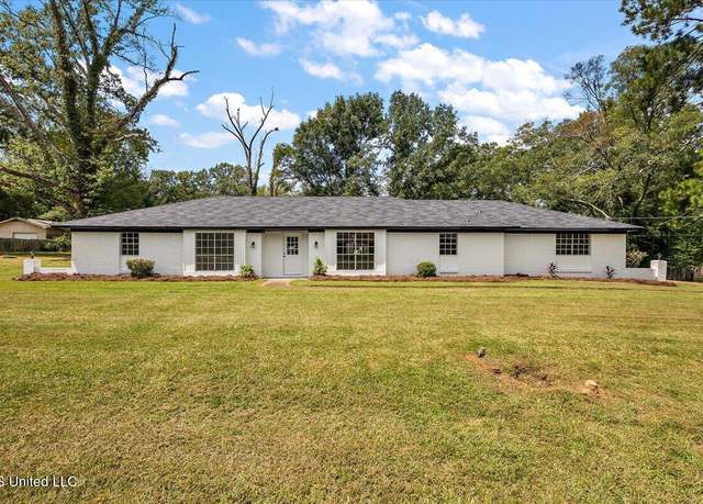 Property at 19 Nelson Cir, Jackson, MS 39212, 4 beds, 3 baths
