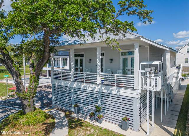 Property at 4832 W Beach Blvd, Gulfport, MS 39501, 5 beds, 3.5 baths