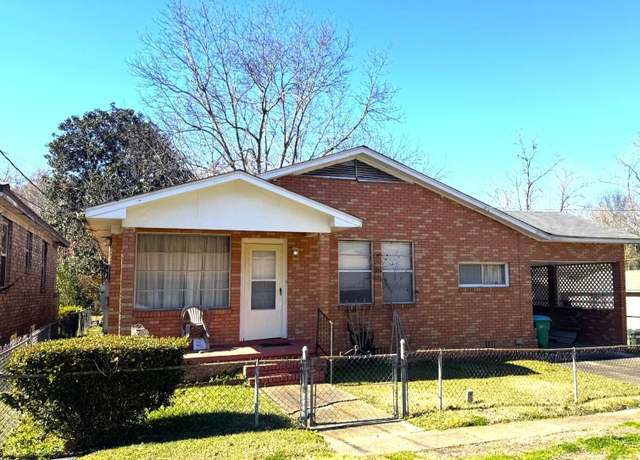 Property at 9 Ray St, Natchez, MS 39120, 3 beds, 1 bath