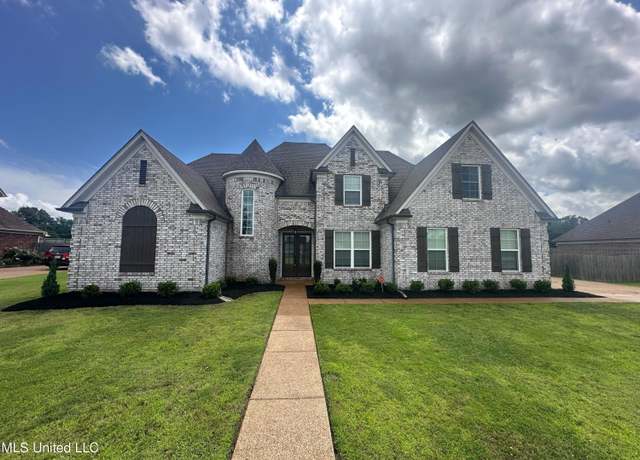 Property at 4689 Riva Ridge Dr, Olive Branch, MS 38654, 4 beds, 2.5 baths
