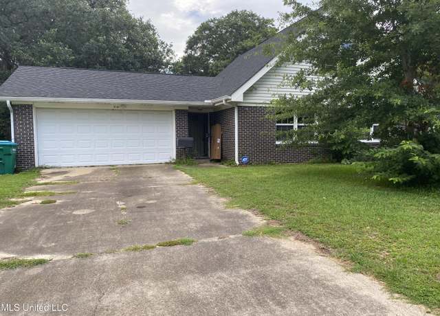 Property at 2112 Sandalwood Pl, Gautier, MS 39553, 3 beds, 2 baths