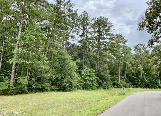 Property at 249 Timberlane Dr, Picayune, MS 39466