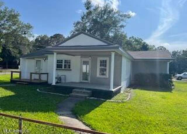 Property at 3536 Lawrence St, Moss Point, MS 39563, 4 beds, 3 baths