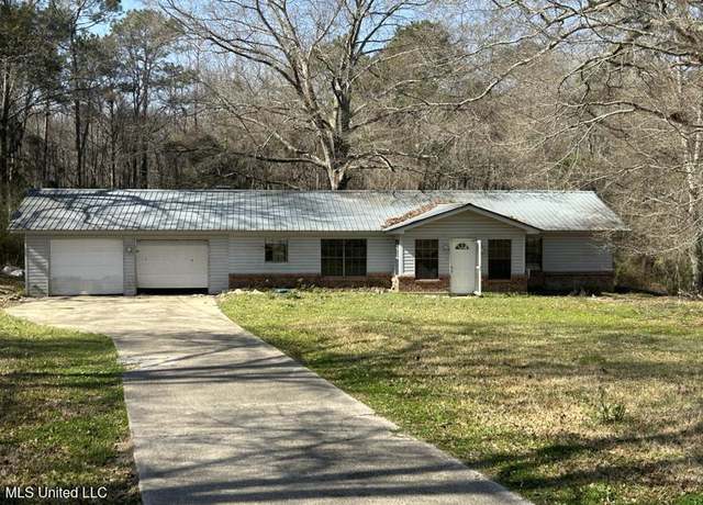 Property at 2728 Dogwood Ln, Moss Point, MS 39562, 3 beds, 2 baths