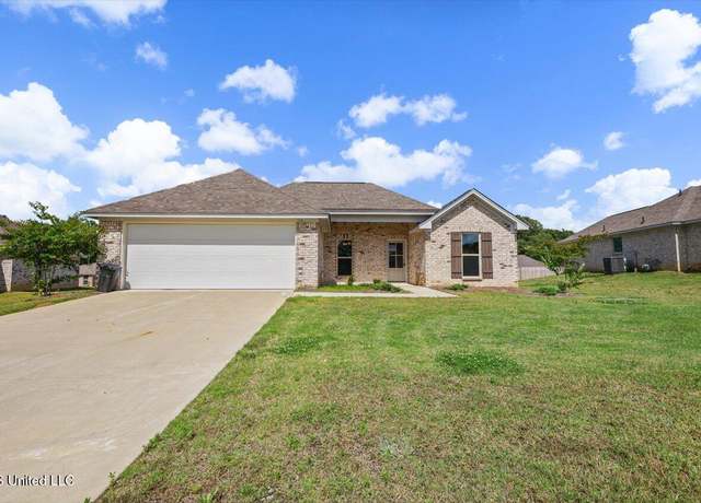 Property at 116 Bailey Cv, Canton, MS 39046, 4 beds, 2 baths