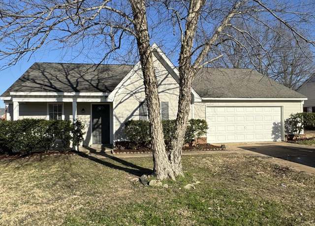 Property at 7190 Dunbarton Dr, Horn Lake, MS 38637, 3 beds, 2 baths