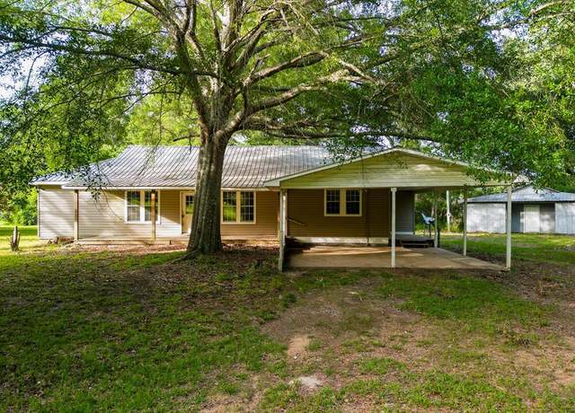 Property at 1022 Friendship Cir, Mccomb, MS 39648, 3 beds, 2 baths
