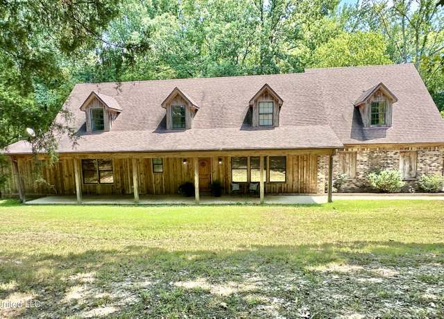Property at 536 Fairview Trl, Byhalia, MS 38611, 4 beds, 2.5 baths