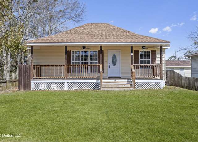 Property at 317 Old Spanish Trl, Waveland, MS 39576, 3 beds, 2 baths