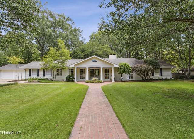 Property at 2016 Douglass Dr, Jackson, MS 39211, 4 beds, 3 baths