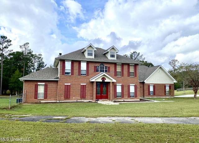 Property at 391 Lake David Dr, Picayune, MS 39466, 5 beds, 4.5 baths