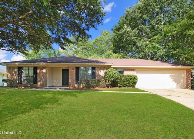 Property at 135 Ridge Cv, Brandon, MS 39042, 3 beds, 2 baths