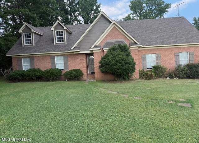 Property at 5086 Elmore Rd, Southaven, MS 38671, 3 beds, 2 baths