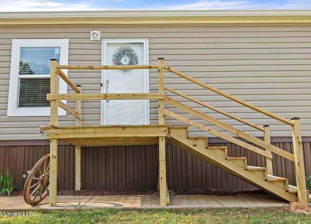 Property at 2017 Peterson Dr, Brandon, MS 39042, 3 beds, 2 baths