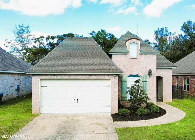 Property at 3936 Acadian Village Dr, Ocean Springs, MS 39564, 3 beds, 2 baths