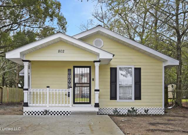Property at 802 Dupont Ave, Pascagoula, MS 39567, 3 beds, 2 baths