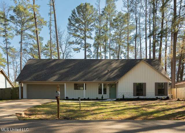 Property at 135 Dogwood Cir, Brandon, MS 39047, 3 beds, 2 baths