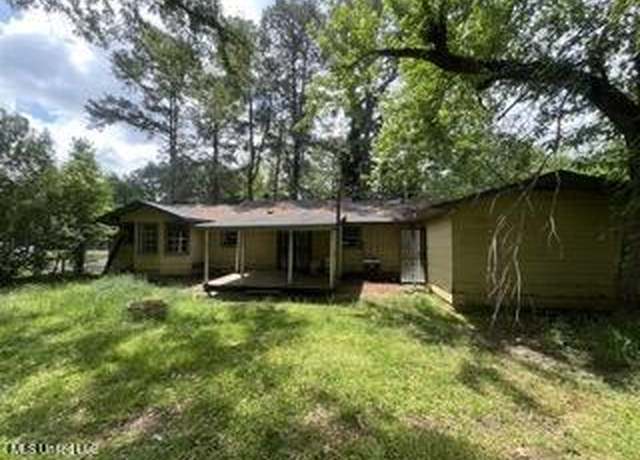 Property at 1514 Dorgan St, Jackson, MS 39204, 4 beds, 2 baths