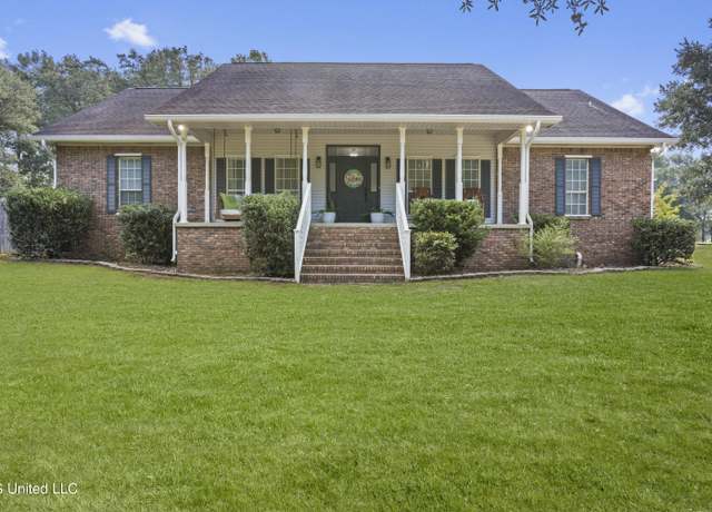 Property at 17012 E Spring Lake Dr, Vancleave, MS 39565, 3 beds, 2.5 baths