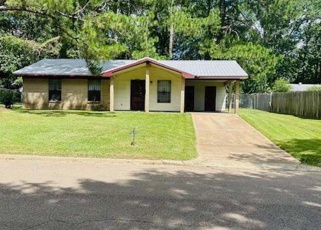Property at 270 Myer Ave, Jackson, MS 39209, 3 beds, 1.5 baths