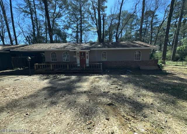 Property at 445 Cummins St, Jackson, MS 39204, 3 beds, 1.5 baths