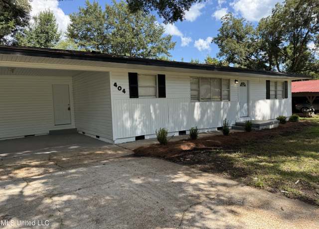 Property at 404 Mcdowell Park Cir, Jackson, MS 39204, 3 beds, 1.5 baths