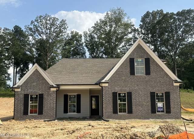 Property at 915 Collie Dr, Hernando, MS 38632, 4 beds, 2 baths