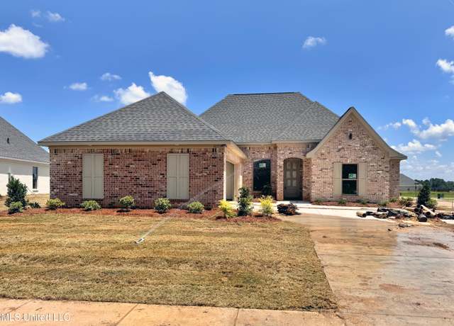 Property at 917 Brunswick Ct, Flowood, MS 39232, 4 beds, 2 baths