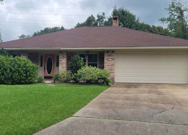 Property at 8834 Kipapa Way, Diamondhead, MS 39525, 4 beds, 2 baths