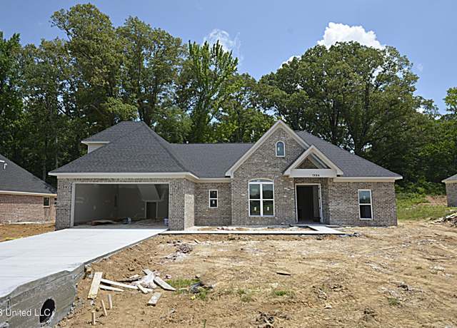 Property at 7684 Ridgefield Dr, Horn Lake, MS 38637, 3 beds, 2 baths