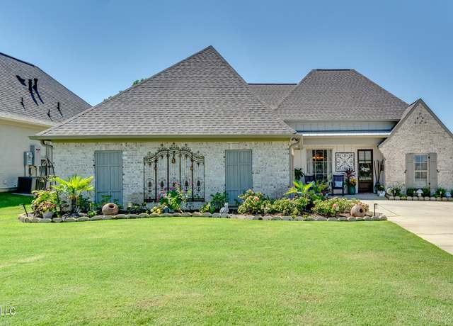 Property at 156 Cornerstone Dr, Madison, MS 39110, 3 beds, 2 baths