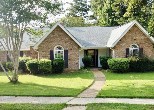Property at 320 Woodhollow Cv, Brandon, MS 39047, 4 beds, 2 baths