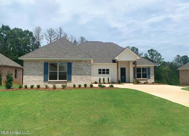 Property at 128 Catherine Blvd, Clinton, MS 39056, 3 beds, 3 baths