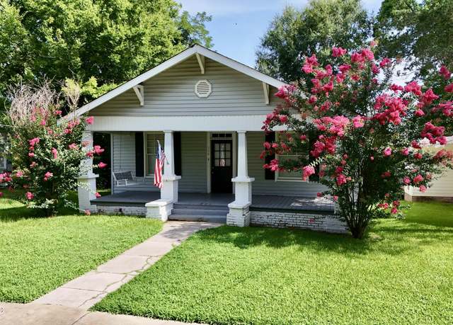 Property at 304 W Leake St, Clinton, MS 39056, 3 beds, 1 bath
