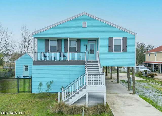 Property at 139 Sarahs Ln, Waveland, MS 39576, 4 beds, 2 baths