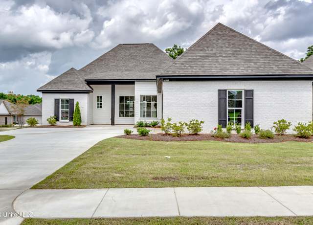 Property at 400 Parkdale Pl, Canton, MS 39046, 4 beds, 3 baths