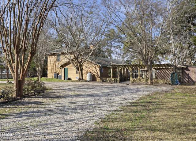 Property at 11001 Shorecrest Rd, Biloxi, MS 39532, 3 beds, 2 baths