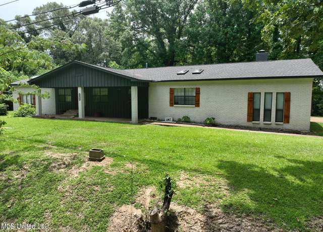 Property at 1268 Gatemouth Moore Dr, Yazoo City, MS 39194, 3 beds, 2 baths
