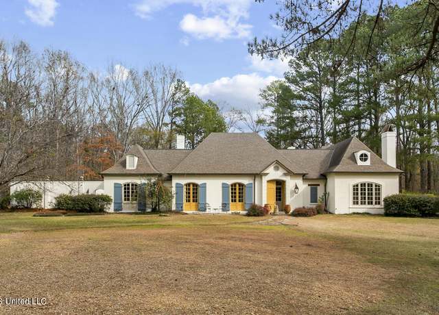 Property at 3 Little Creek Rd, Flowood, MS 39232, 4 beds, 4.5 baths