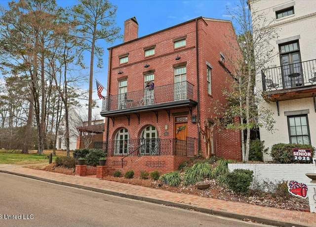 Property at 100 Republic St, Madison, MS 39110, 4 beds, 4 baths