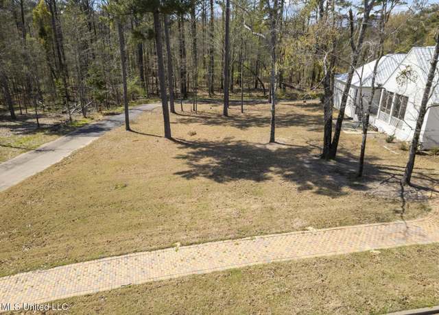 Property at 137 W Florida Blvd, Madison, MS 39110
