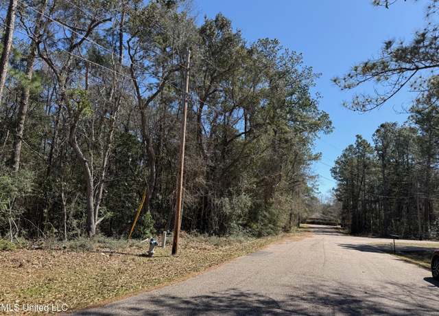 Property at 7322 Anela Pl, Diamondhead, MS 39525