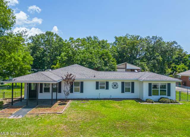 Property at 709 Gardendale Ave, Long Beach, MS 39560, 5 beds, 2.5 baths