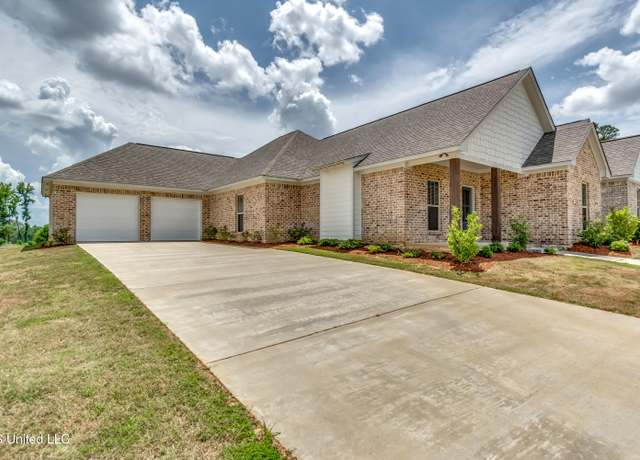 Property at 825 Long Leaf Cir, Brandon, MS 39042, 3 beds, 2.5 baths