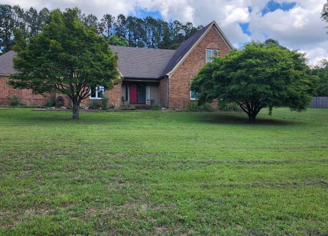 Property at 3250 Oakleaf Dr Dr, Olive Branch, MS 38654, 4 beds, 2 baths